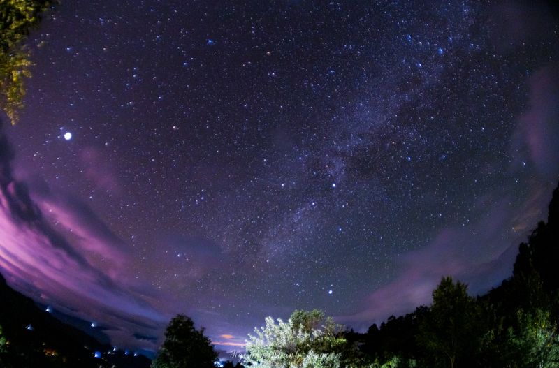 Astrologia obfitości — tło sekcji o nas